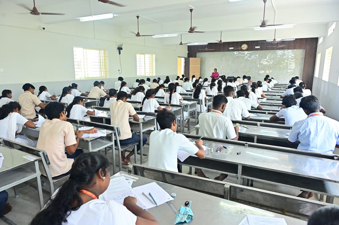 GRD College academic classroom session
